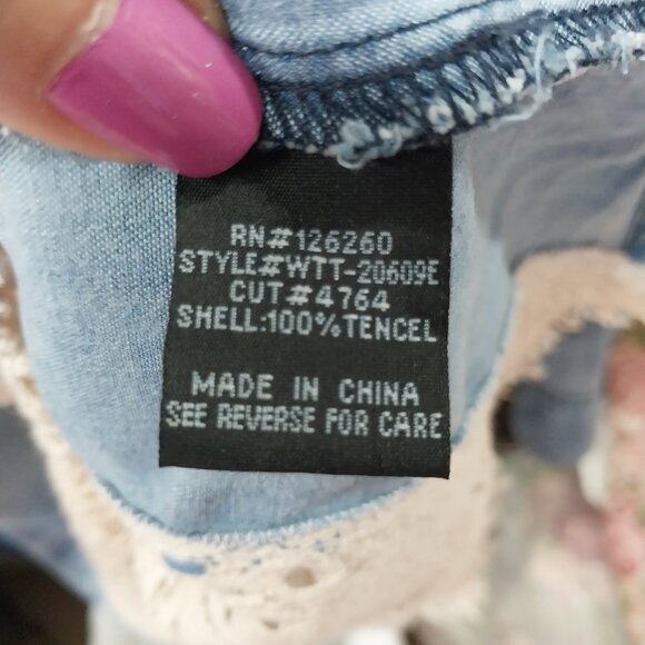 3543 Size M/Large Upcycled Lace and Denim Long Sleeve Top. - Picture 7 of 7